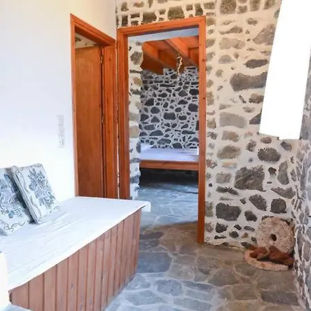 Volcano View Nisyros بيت للعطل Emporeiós